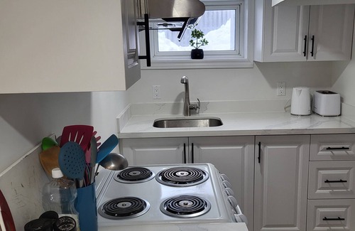 Upper Beaches Apartment | Cosy Apartment in Upper Beaches, Toronto