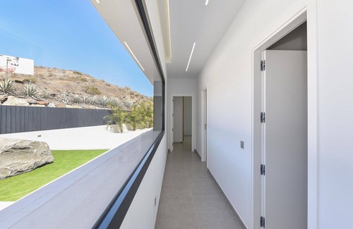 Salobre Villa | Cosy apartment in villa for 12 people with private pool, A/C, WIFI, TV, terrace and pets allowed