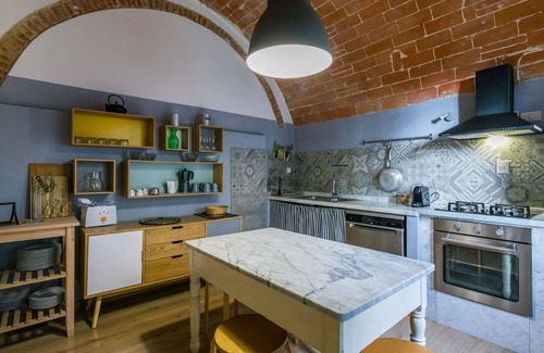 Lorenzana Villa | Cosy apartment in villa for 4 guests with pool, WIFI and pets allowed