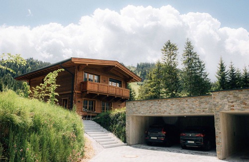 Weidach House | Cosy apartment in villa for 6 people with A/C, WIFI, TV, terrace and pets allowed