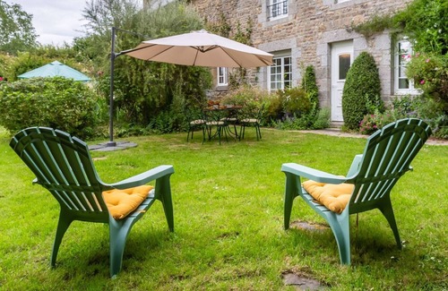 Sartilly-Baie-Bocage Villa | Cosy apartment in villa for 4 guests with WIFI, TV and parking