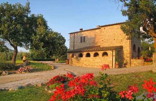 Gambassi Terme Villa | Cosy apartment in villa with A/C, pool, WIFI, TV, terrace and panoramic view, close to San Gimig.