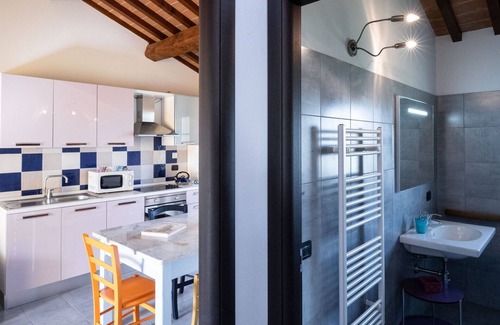 Larciano House | Cosy apartment in villa for 4 people with A/C, WIFI, pool and TV