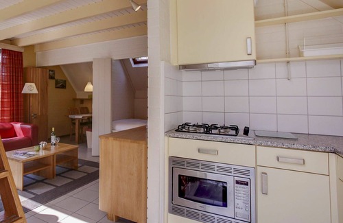 Municipality of Dalfsen House | Cosy apartment in villa for 4 people with pool, WIFI, TV and terrace