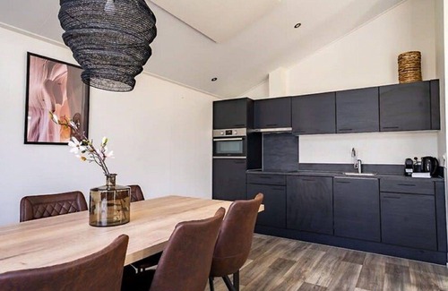 Schaarsbergen House | Cosy apartment in villa for 6 guests with pool, WIFI, TV and terrace