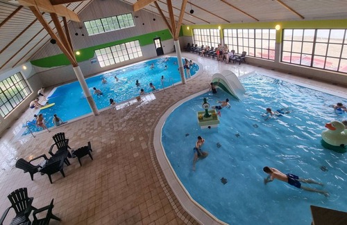 Susteren House | Cosy apartment in villa for 12 guests with WIFI, pool, TV, terrace and parking