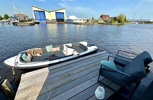 Woudsend House | Cosy apartment in villa for 4 people with WIFI and patio