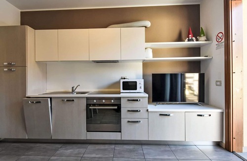 Monasterolo del Castello Apartment | Cosy apartment for 6 people with A/C, pool, WIFI, TV and terrace