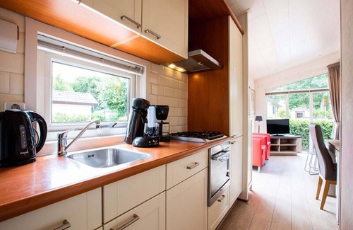 Municipality of Noordwijk House | Cosy apartment in villa for 5 people with pool, WIFI, TV and terrace