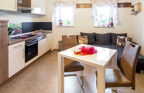 Goessweinstein Apartment | Cosy apartment with terrace and garden access in a quiet wooded area