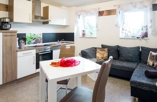 Goessweinstein Apartment | Cosy apartment with terrace and garden access in a quiet wooded area