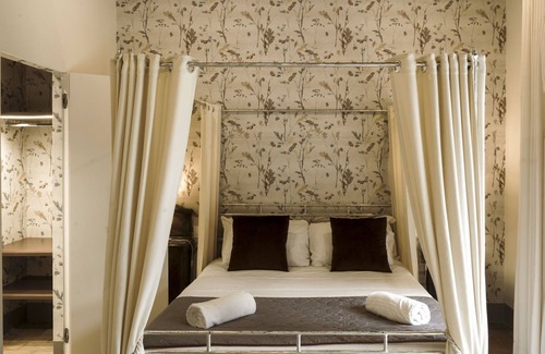 Chiusi Other | Cosy apartment with A/C, private pool, WIFI, TV, veranda, pets allowed, close to Montepulciano