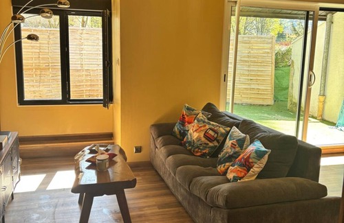 Sallanches Apartment | Cosy apartment with sunny terrace 3 mns from town center