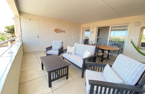 Saint-Pierre-la-Mer Apartment | Cosy apartment with terrace 250 m from the beach