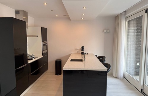 Almere Poort Apartment | Cosy appartement 20 minutes to Amsterdam. Gateway to Amsterdam