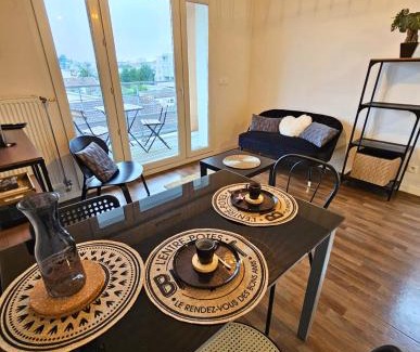 Bordeaux Apartment | [Cosy] Appartement équipé avec terrasse, Wifi