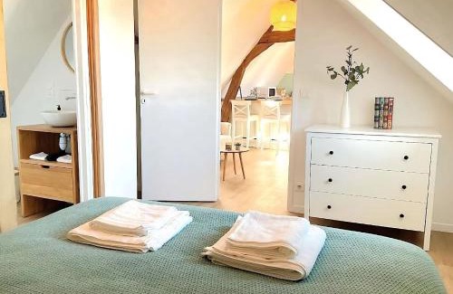Evreux Apartment | Cosy appartement, parking gratuit proche centre