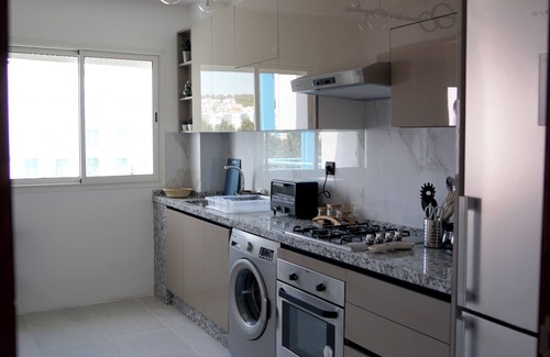 Martil Apartment | Cosy Apprtment with view on swimming pool and mountains