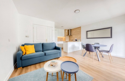 Montevrain Apartment | Cosy Appt with Terrace 5 min. DISNEYLAND