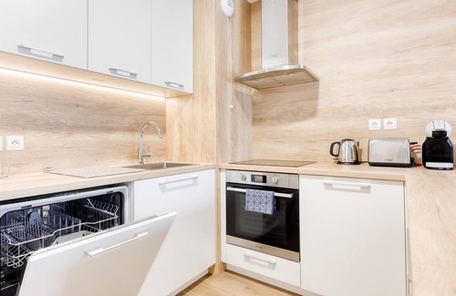 Montevrain Apartment | Cosy Appt with Terrace 5 min. DISNEYLAND