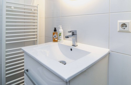 Grachtengordel-West Bed & Breakfast | Cosy Attic with a stunning Canal View on the Herengracht.