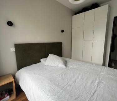 10th Arrondissement Apartment | Cosy Canal St Martin Apartment