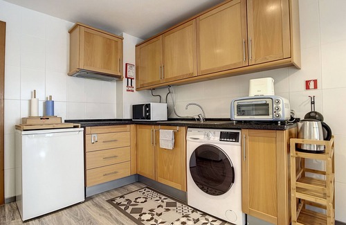 Se Apartment | Cosy Central by Atlantic Holiday