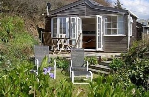 Crackington Haven Ski Chalet | Cosy Chalet With Sea Views, By The Beach