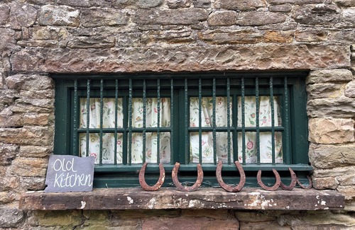 Margam Cottage | Cosy, colourful farm cottage