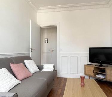 Les Viselets Apartment | Cosy & Comfy 1 bedroom Nogent sur Marne- fully renovated
