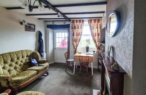 Allonby House | Cosy Cottage