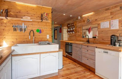 Wingene Ski Chalet | Cosy cottage in a wooded area