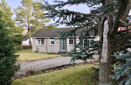Nethy Bridge Cottage | Cosy cottage in Nethy Bridge, the forest village, Cairngorms National Park