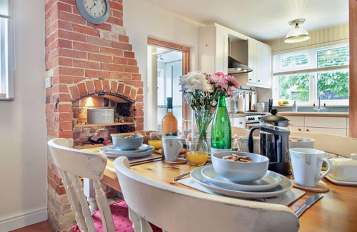 Stowmarket Cottage | Cosy cottage in Suffolk countryside