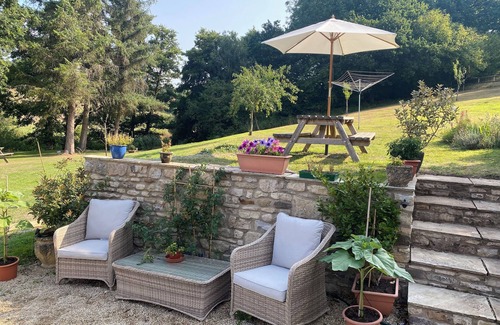 Compton Dando Cottage | Cosy Cottage In Village Location Surrounded By Beautiful Countryside