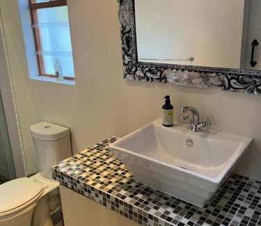 Claremont Villa | Cosy Cottage on Newlands Rd