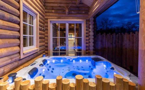 Nonceveux Ski Chalet | Cosy Cottage w/Jacuzzi in Amazing Region