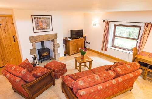 Fremington Cottage | Cosy Cottage with stunning views