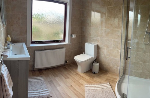 Crosshouse Cottage | Cosy country cottage self contained free parking close to crosshouse hospital