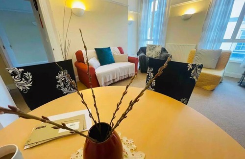 Wellingborough Apartment | Cosy double bed town centren