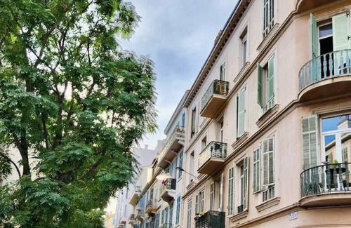 Carnot Apartment | Cosy Duplex in Hyper-Centre -2 Double Beds, Near Beach