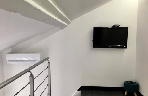 Carnot Apartment | Cosy Duplex in Hyper-Centre -2 Double Beds, Near Beach