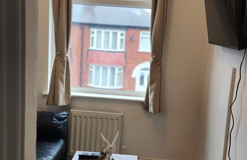 Doncaster House | Cosy Ensuite Room 2 (self check-in) Doncaster