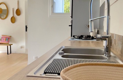 Saint-Jacques House | Cosy family villa, quiet location with private heated pool, near Cannes.