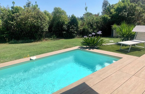 Saint-Jacques House | Cosy family villa, quiet location with private heated pool, near Cannes.
