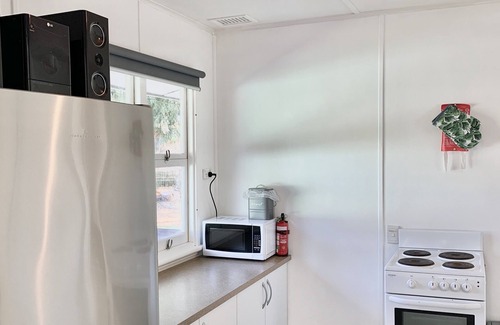 Jurien Bay House | Cosy Fishermans Cottage PET FRIENDLY