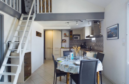 Saint-Hilaire-de-Riez Apartment | Cosy flat for 5 with sea view