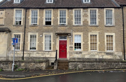 Frome Apartment | Cosy flat in Frome near Catherine Hill