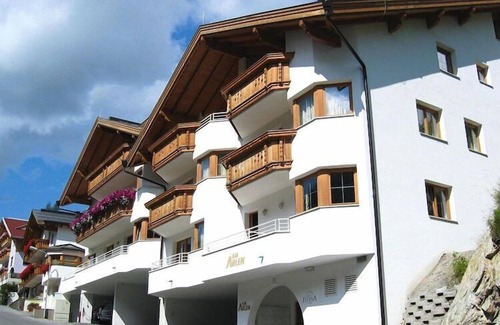 Sankt Anton am Arlberg Apartment | Cosy flat with balcony or terrace