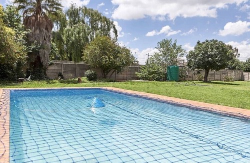 Kempton Park Apartment | ★Cosy Fully Equipped Apartment★OR TAMBO Int★
